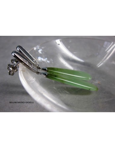 Orecchini in oro bianco con giada