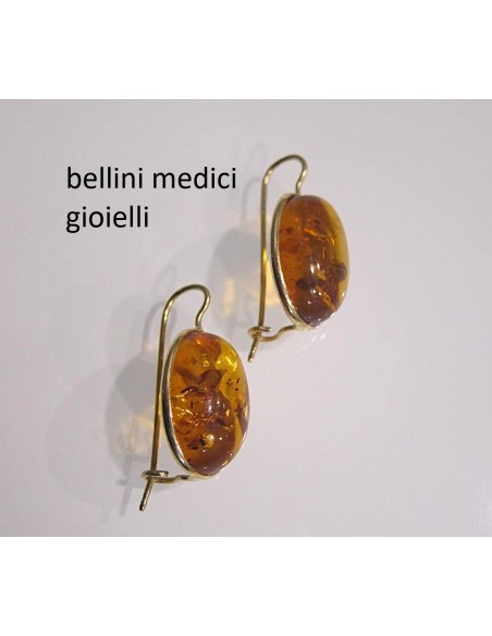 Orecchini pendenti in oro giallo con ambra