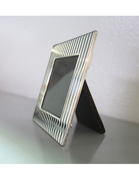 CORNICE IN ARGENTO RIGATA  QUADRATA 6X6